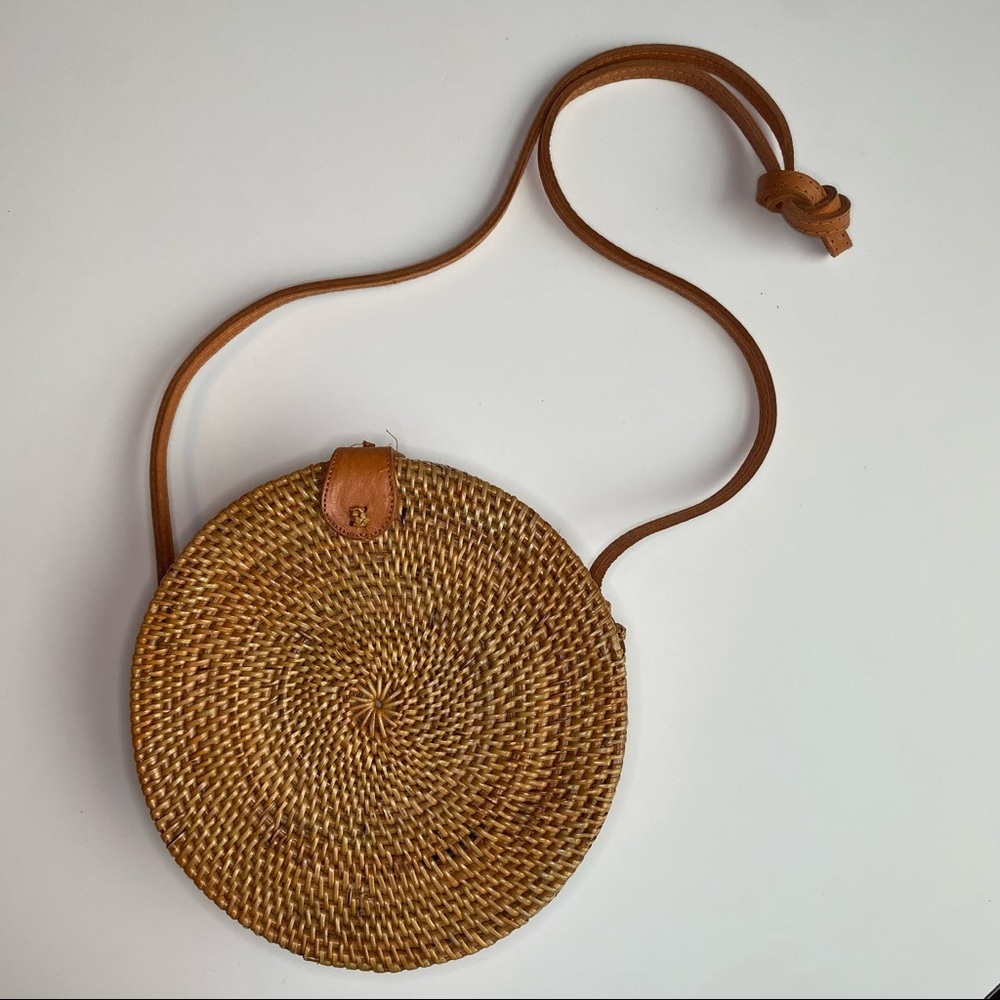 Amarii handmade woven 🌾rattan bag - Picture 3 of 9
